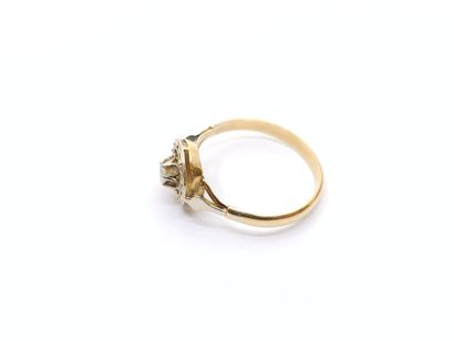RING in two-tone 750° gold set with a diamond
Gross...