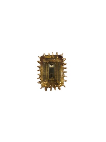 BAGUE cocktail en or jaune 750° ornée d'une...
