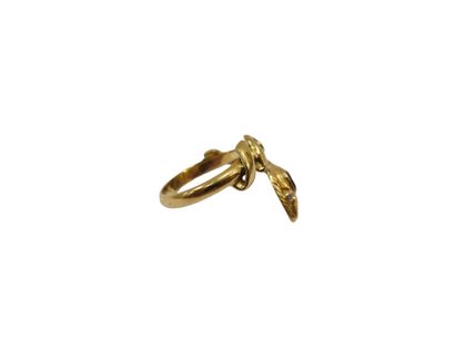 BAGUE serpent en or jaune 750° ornée d'un...