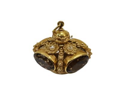 ITALIAN WORK
Pendant in 750° yellow gold...