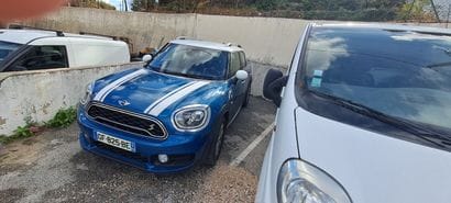 Véhicule MINI Modèle COUNTRYMAN, de couleur...