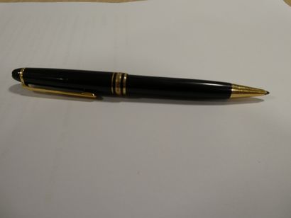 1 Items Mont-blanc bic pen without embos...