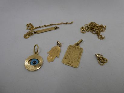 4 Pendants 18kt Gold and miscellaneous 3,91g...