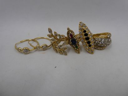 4 Rings 18kt gold and stones 23,50g 1 Pair...
