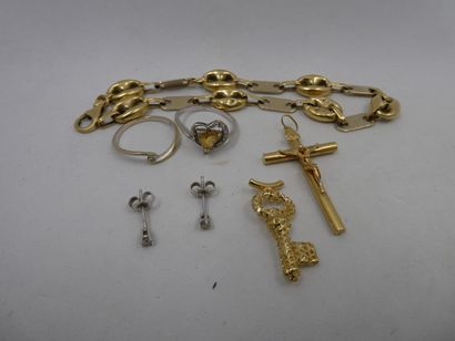 1 Bracelet 18kt gold 13,27g damaged 1 Cross...