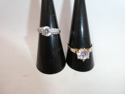1 Ring 18kt gold and stones 3,67g 1 Ring...