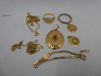 1 Ring 18kt gold 1,59g damaged 1 Bracelet...