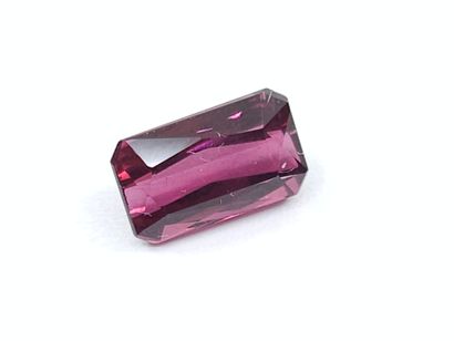 GRENAT purplish pink rhodolite , émeraude...