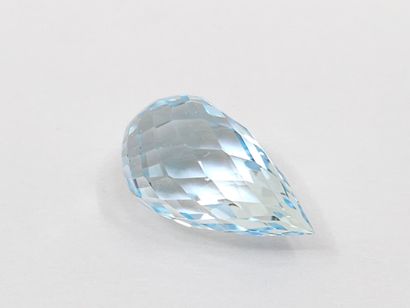 TOPAZE sky blue VVS , Briolette , Brésil...