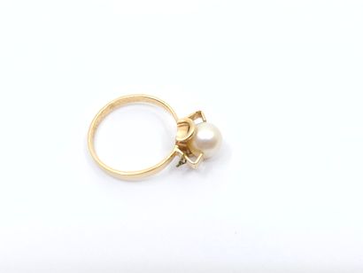 BAGUE DE JEUNE FILLE en or jaune 750° ornée...