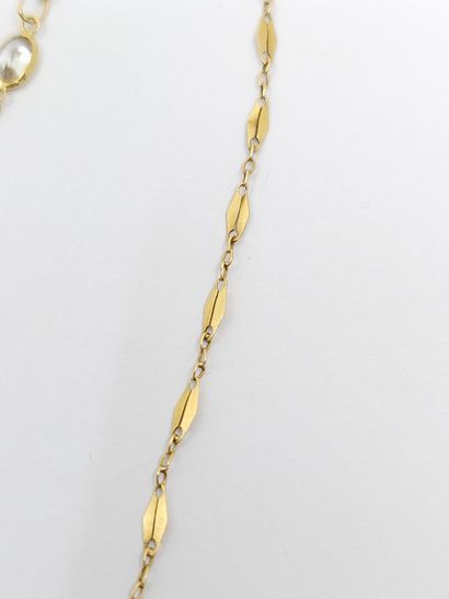 Collier en or jaune 750°
Poids: 2.5g
Bracelet...