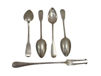 QUATRE A CUILLERES A COCKTAIL en argent :
