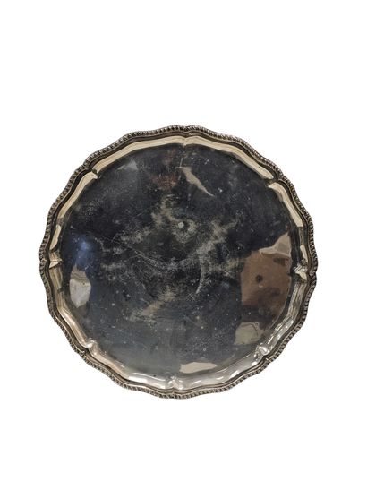 GRAND PLAT en argent 925 de forme ronde polylobé,...