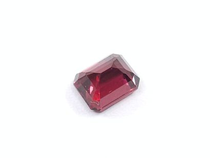 GRENAT purplish pink rhodolite , émeraude...