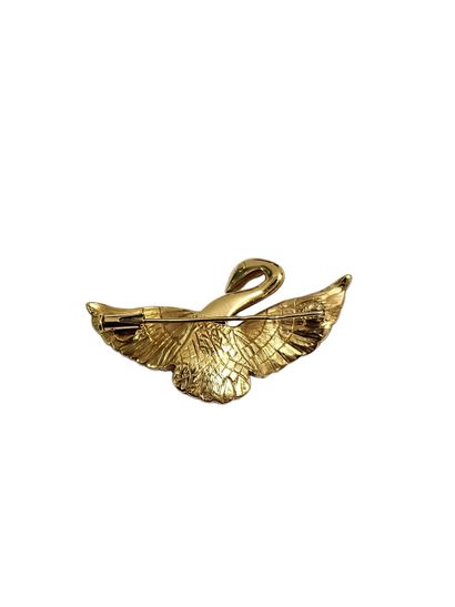 BROCHE en or jaune 750° représentant un cygne...