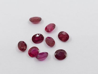 NEUF RUBIS pinkish red de forme ovale, 	Madagascar,...
