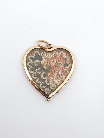 PENDENTIF reliquaire vitré en or rose 750°...