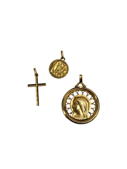 ENSEMBLE DE TROIS MEDAILLES RELIGIEUSES en...