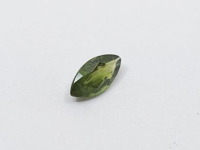 SAPHIR green , marquise , Thailand , 0,46...