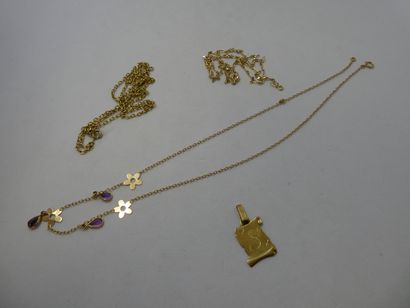 2 Chains 18kt Gold 10,26g 1 Pendant 18kt...