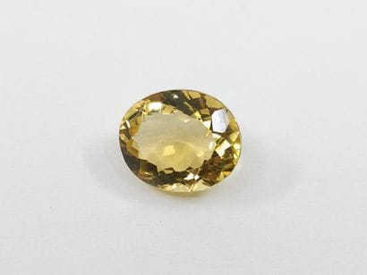 CITRINE yellow VS , oval , Brazil , 5.21...
