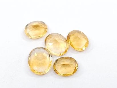 CITRINE yellow Nbr 5 , oval , Brazil , 14.78...