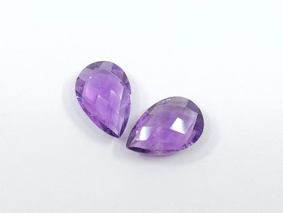 AMETHYSTE purple Nbr 2 , pear , Madagascar...