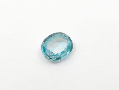 ZIRCON gentle heat blue Cambodge oval 10.2...