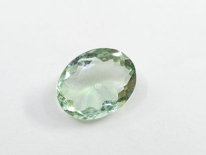 FLUORITE verte VS	 de forme ovale, Afrique,...