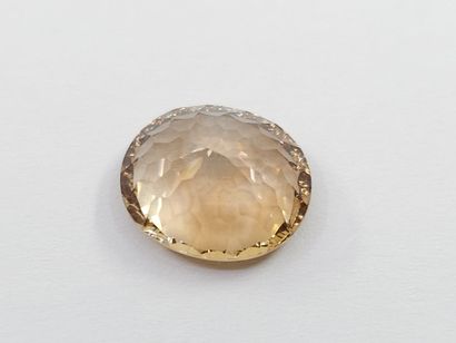 TOPAZE yellow VVS , ovale , Brésil , 12,56...