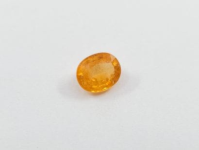 GRENAT orange spessartite , oval , Nigeria...