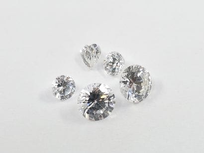 OXYDE DE ZIRCONIUM Nbr 5 , rond/coeur , ,...