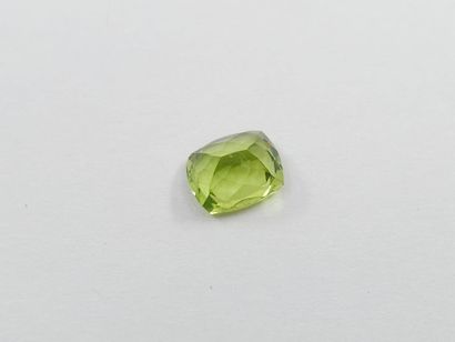PERIDOT VVS , coussin , Pakistan , 1,14 carats...