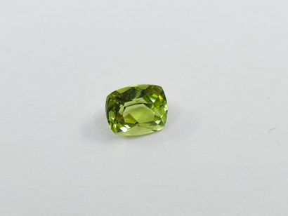 PERIDOT VVS , coussin , Pakistan , 1,14 carats...