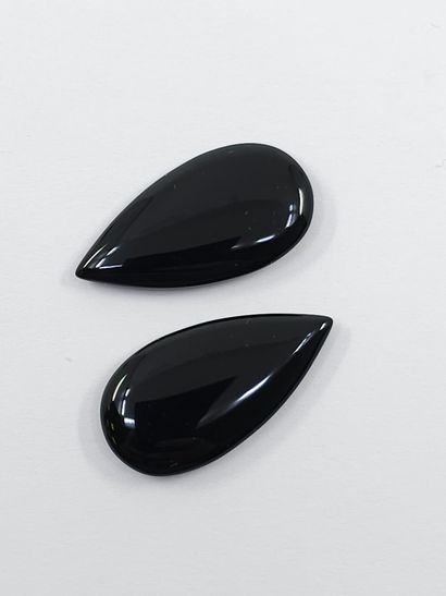ONYX black Kanchanaburi Nbr 2 , poire/cabochon...