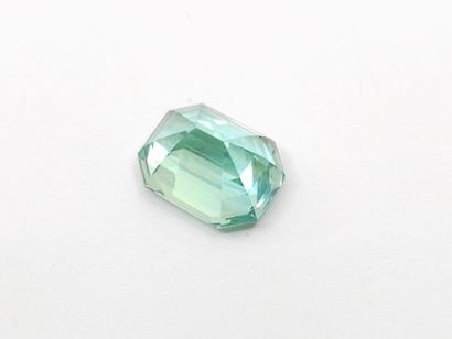 SAPHIR VERNEUIL mint green , emerald , Montana...