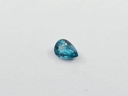 ZIRCON gentle heat blue VS , poire , Cambodge...