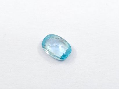 ZIRCON gentle heat blue VS , coussin , Cambodge...
