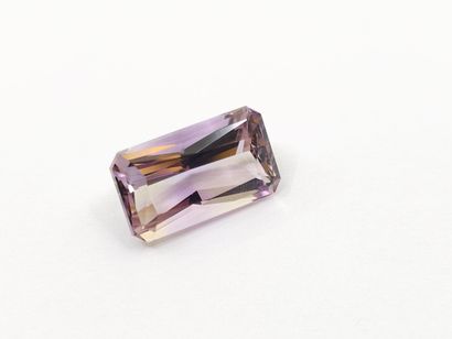 AMETRINE yellow and purple VVS , emerald...