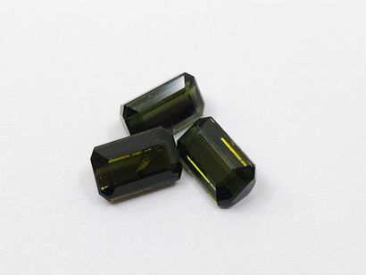 TOURMALINE green Nbr 3 , emerald , Mozambique...