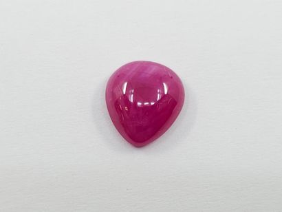 RUBIS purplish red , cabochon , Africa ,...