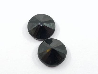 SPINEL black Nbr 2, rond, thailand, 8,10...