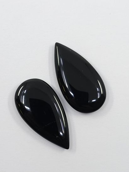 ONYX black Kanchanaburi Nbr 2 , poire/cabochon...