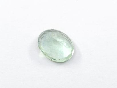 FLUORITE verte VS de forme ovale, 	Afrique,...