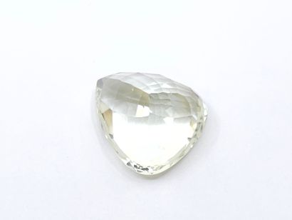 TOPAZE yellow VVS , pear , Brazil , 37.11...