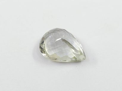 AMETHYSTE green VVS , poire , Africa , 8,55...