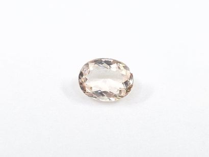 MORGANITE peach pink VVS , ovale , Madagascar...