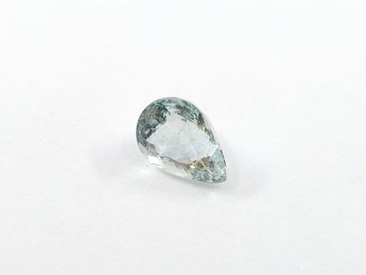 BERYL green , poire , Madagascar , 1,79 carats...