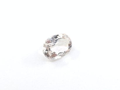 MORGANITE peach pink VS , ovale , Madagascar...