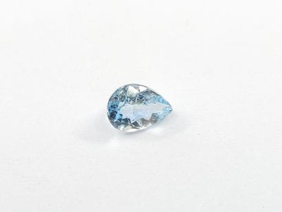 AIGUE MARINE blue VVS , pear , Brazil , 1.05...